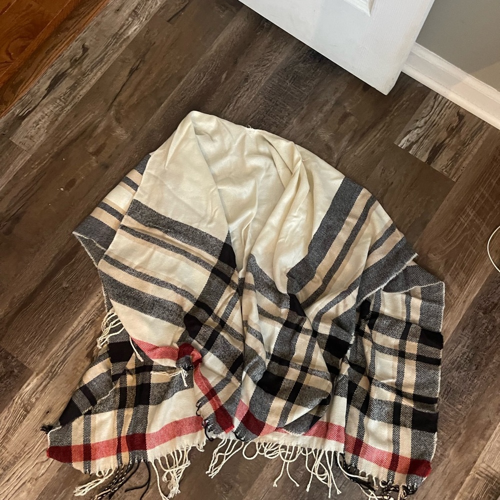 Shawl size medium